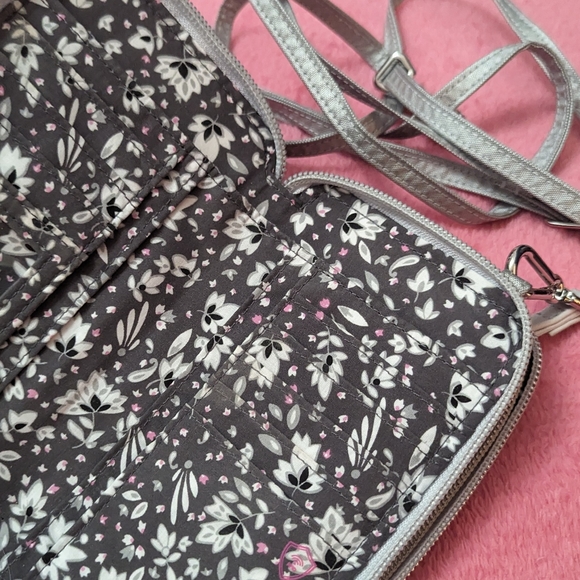 Vera Bradley RFID Silver Wallet Accordion - Picture 8 of 10